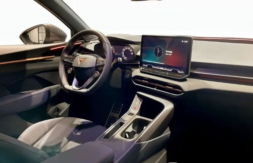 Vehicle image 3