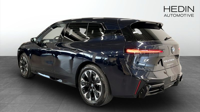 BMW iX bild 2