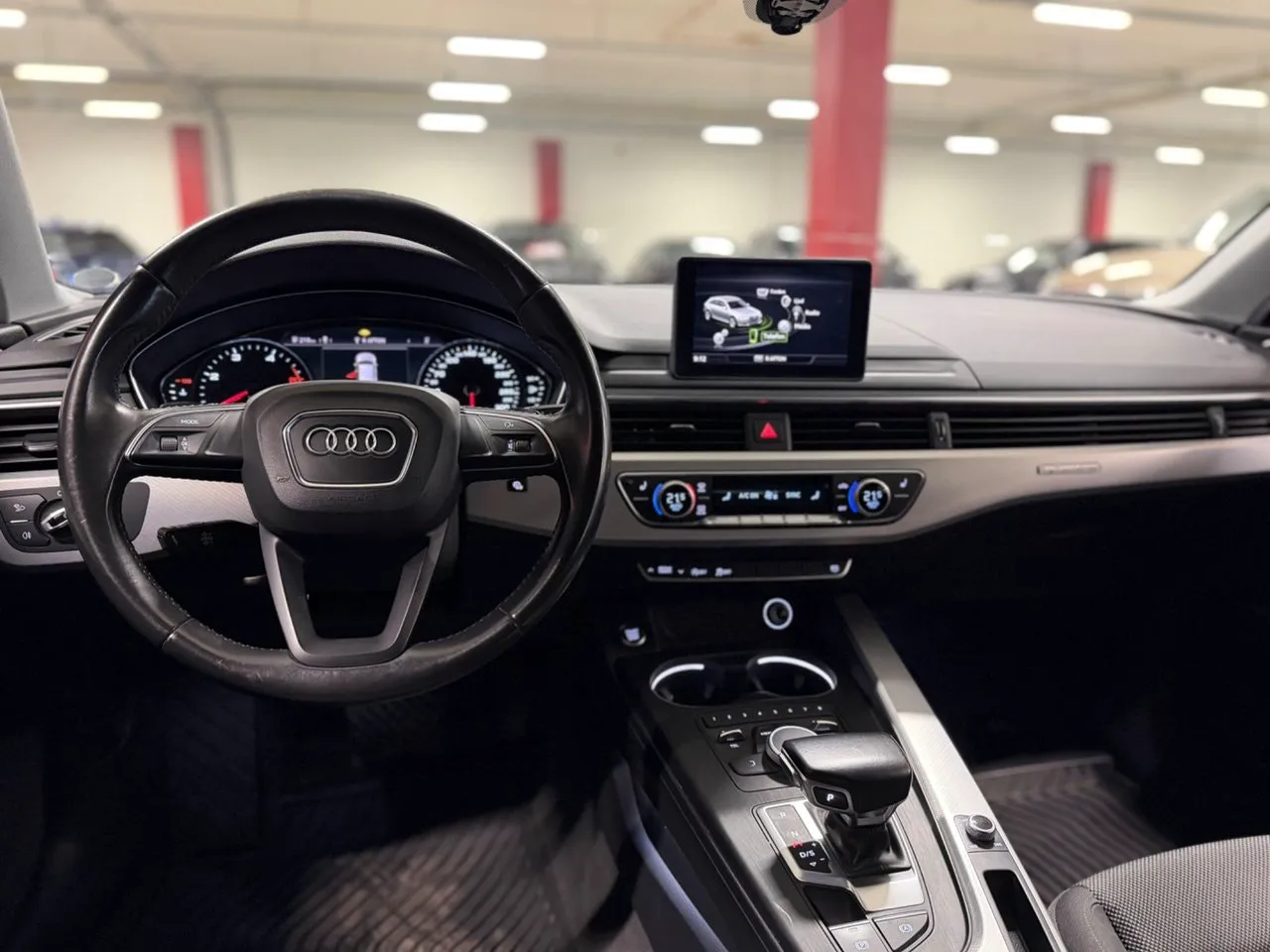 Vehicle image 9