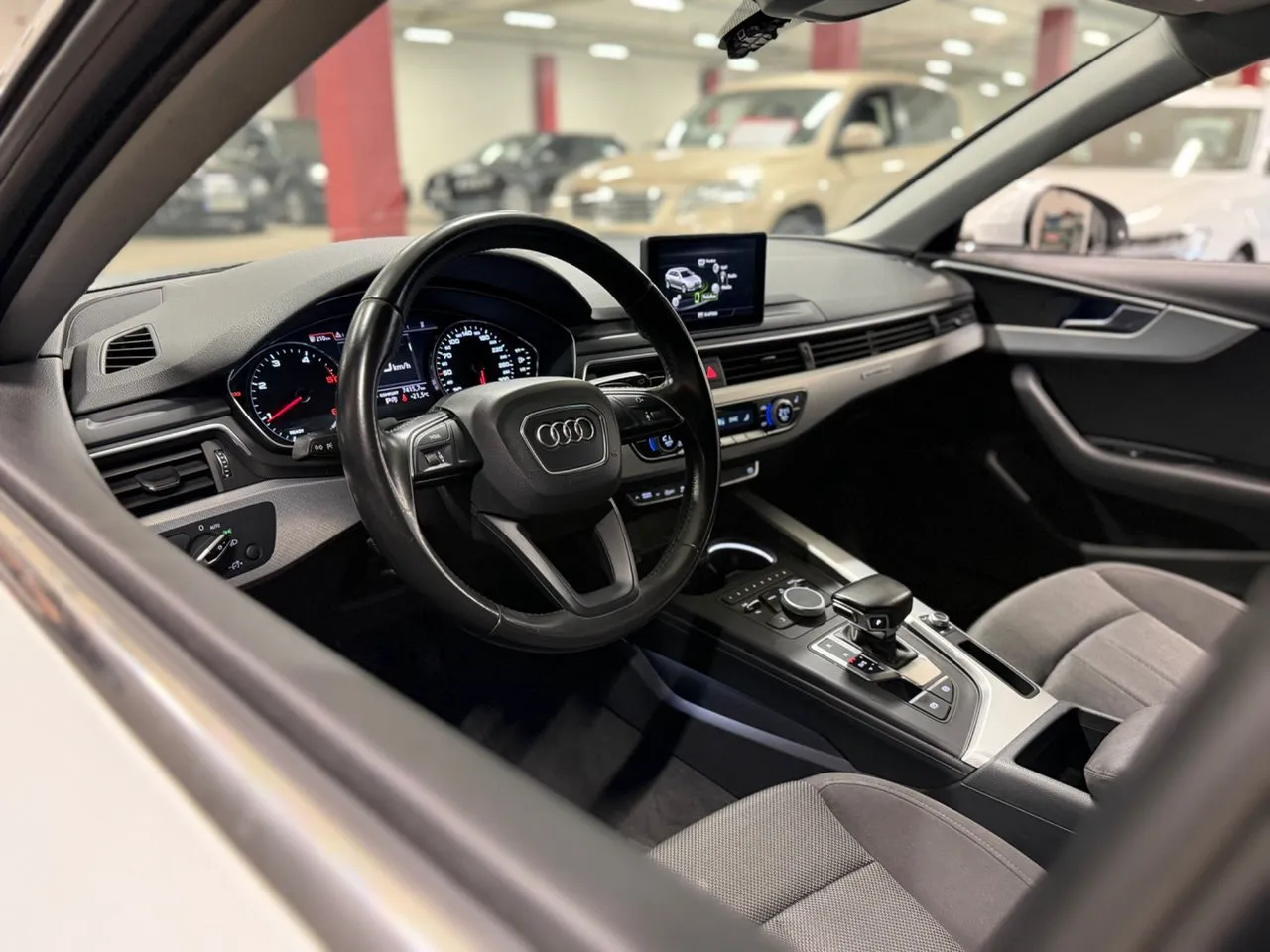 Vehicle image 10