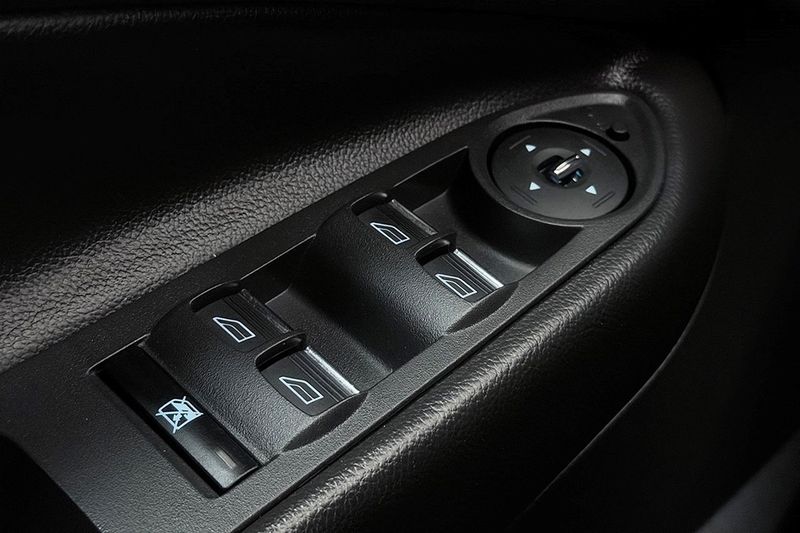 Ford Kuga bild 27