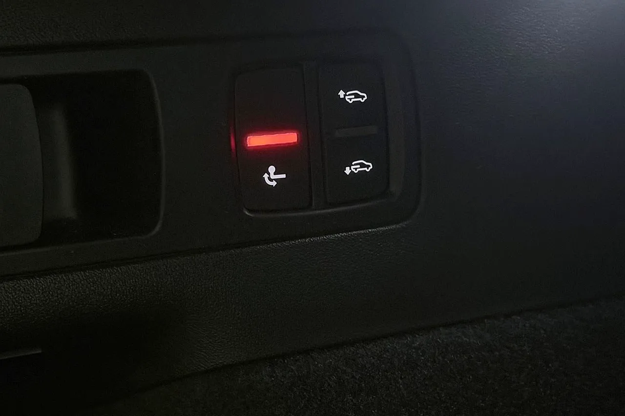 Vehicle image 36
