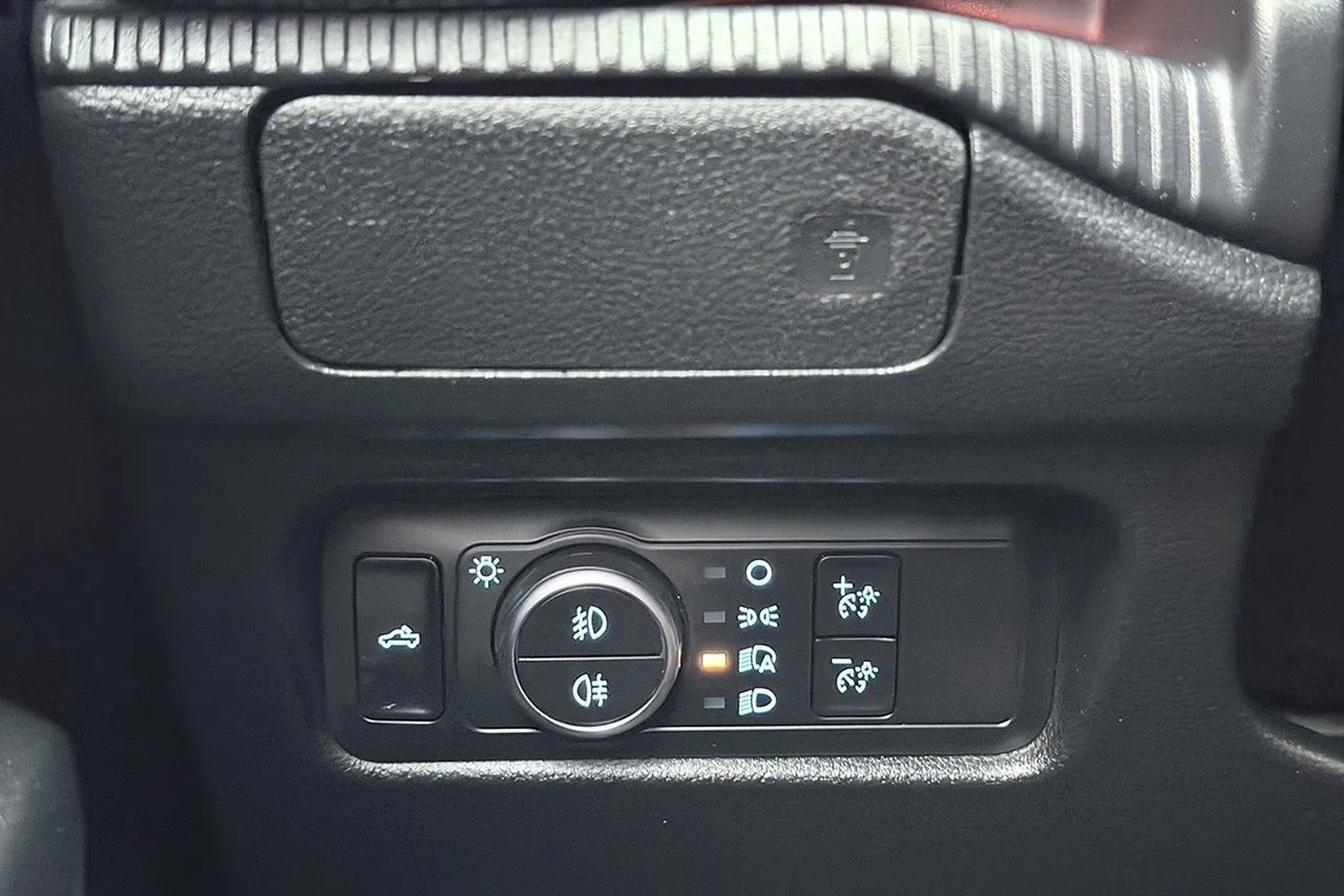 Vehicle image 34