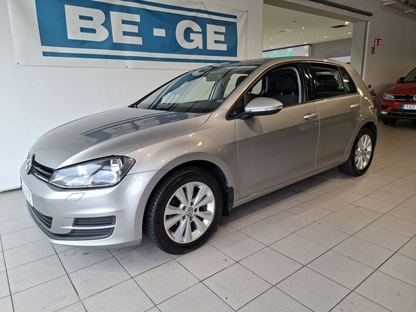 Volkswagen Golf 1,2 TSI 110HK Manuell Motorvärmare - 2016