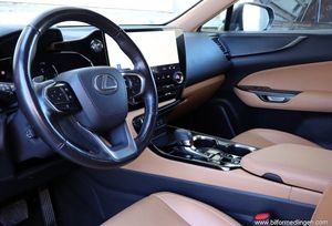 Lexus NX bild 8
