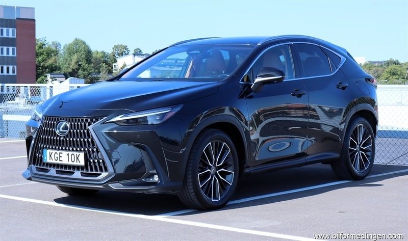 Lexus NX bild 17