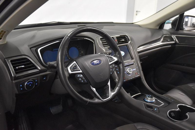 Ford Mondeo bild 9