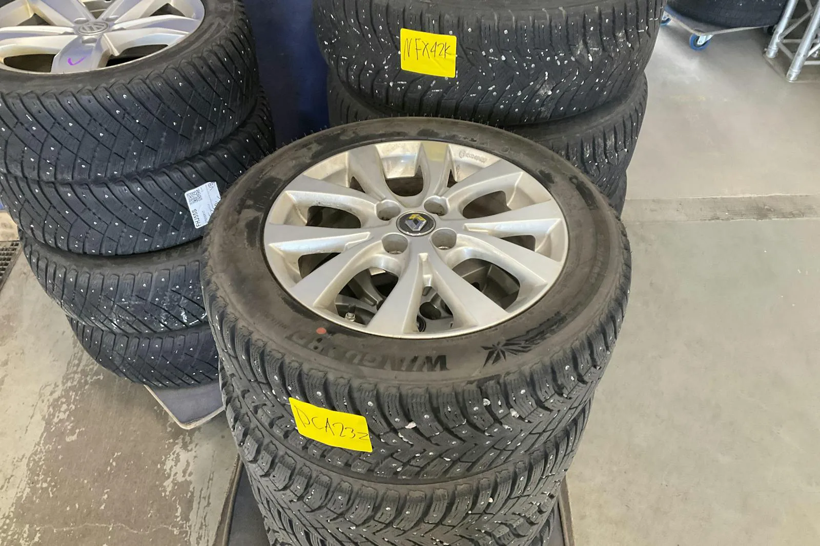 Vehicle image 18