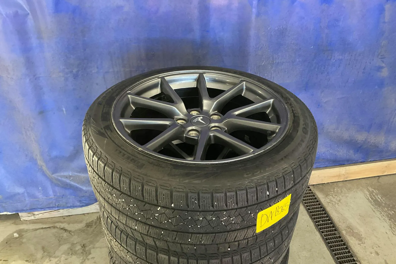 Vehicle image 20