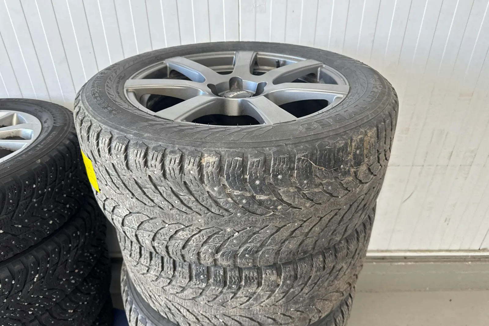Vehicle image 21