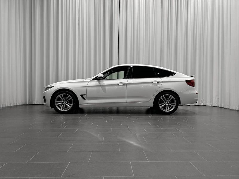 BMW 320 bild 2