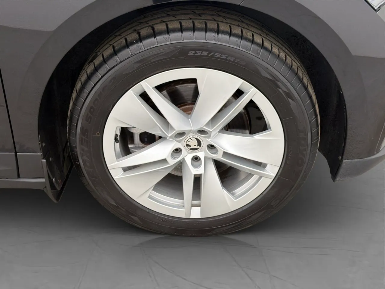 Vehicle image 36
