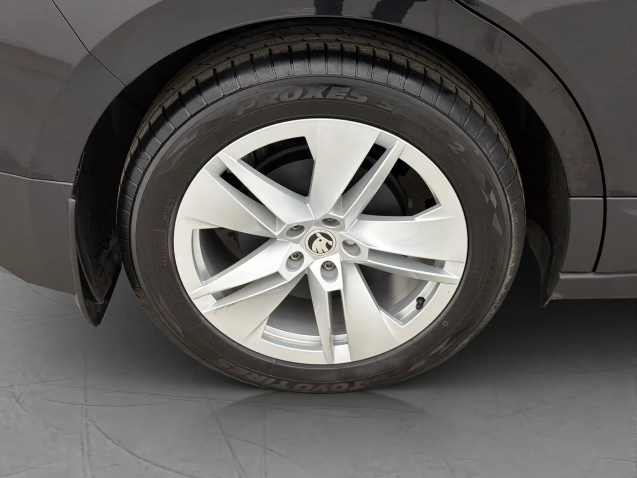 Vehicle image 35