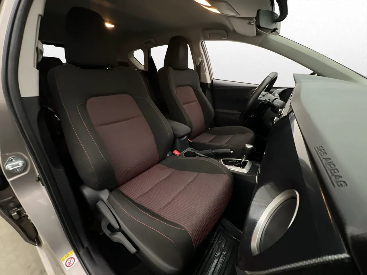 Vehicle image 21