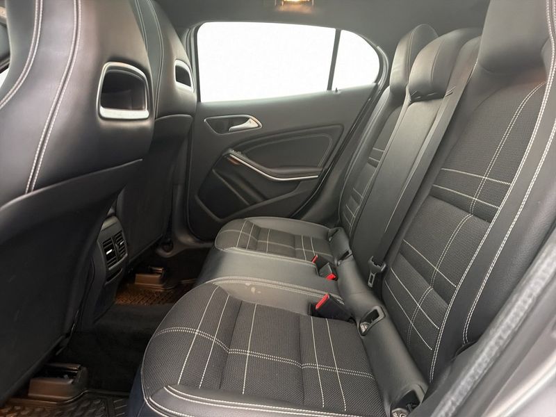 Mercedes GLA200 bild 21