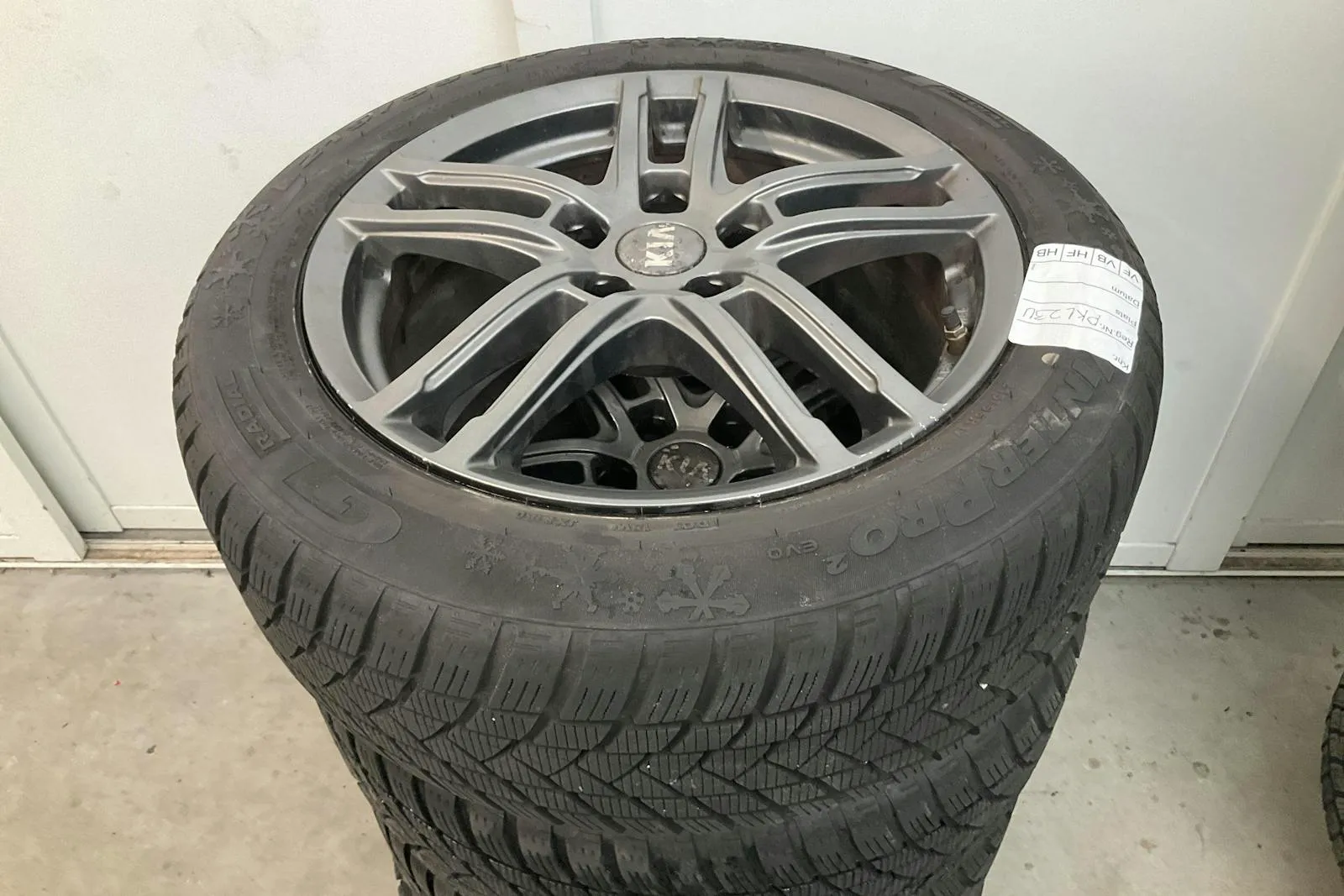 Vehicle image 15