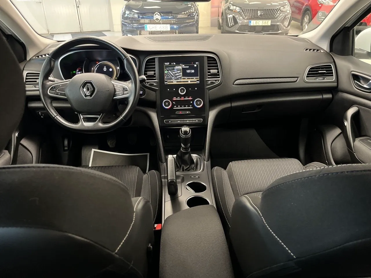 Vehicle image 6