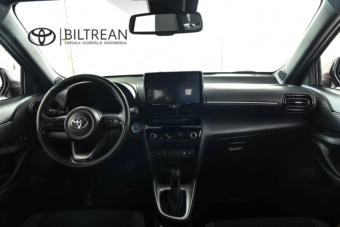 Vehicle image 7
