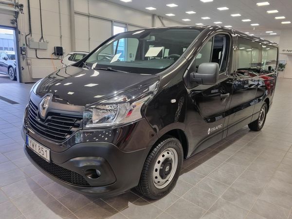 Renault Trafic Kombi Passenger 9-sits Värmare Moms Drag 3280 mil - 2018