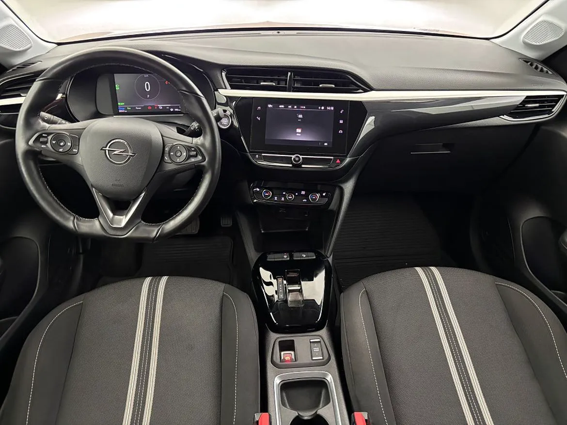 Vehicle image 16