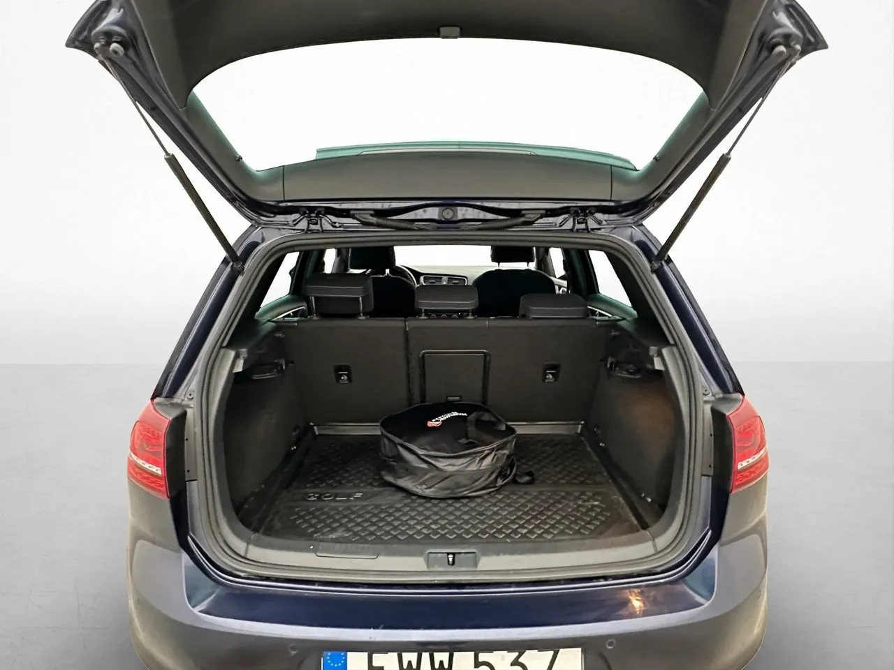 Vehicle image 21