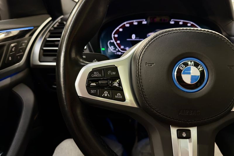 BMW iX3 bild 12