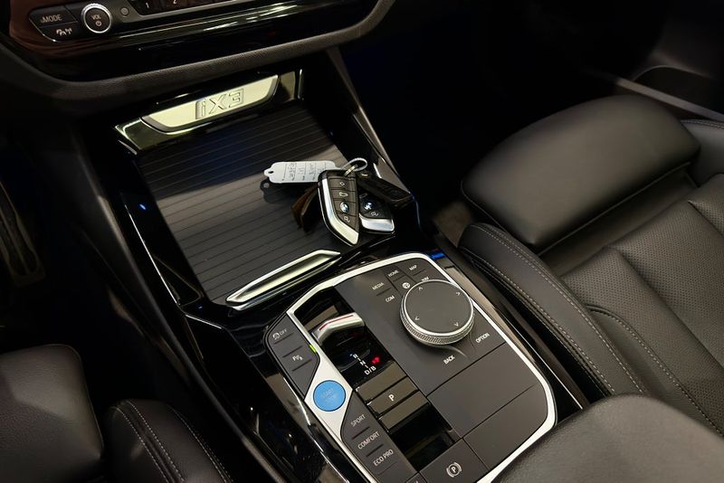 BMW iX3 bild 26