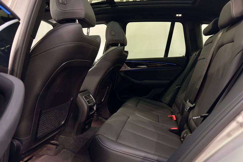 BMW iX3 bild 28