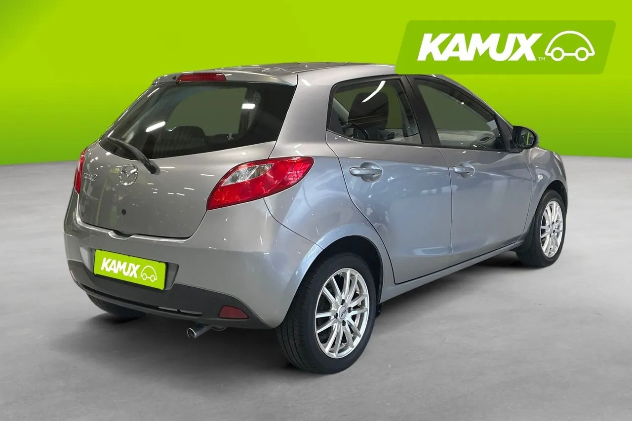 Vehicle image 3