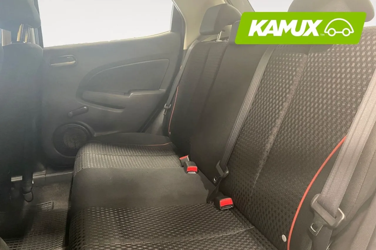Vehicle image 15