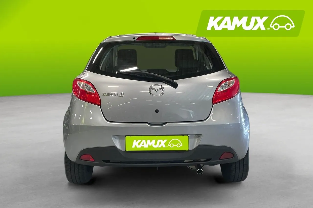 Vehicle image 4