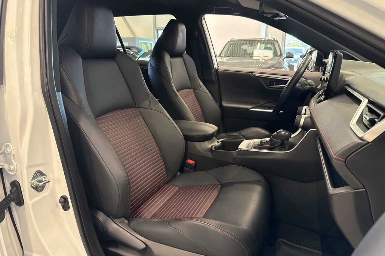 Vehicle image 20