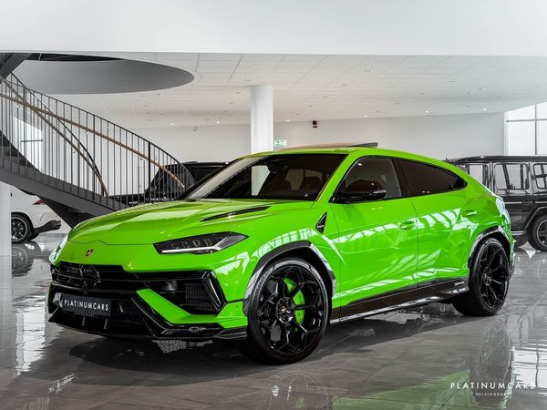 Lamborghini Urus Performante 666hk / AKRA / Full kolfiber - 2025