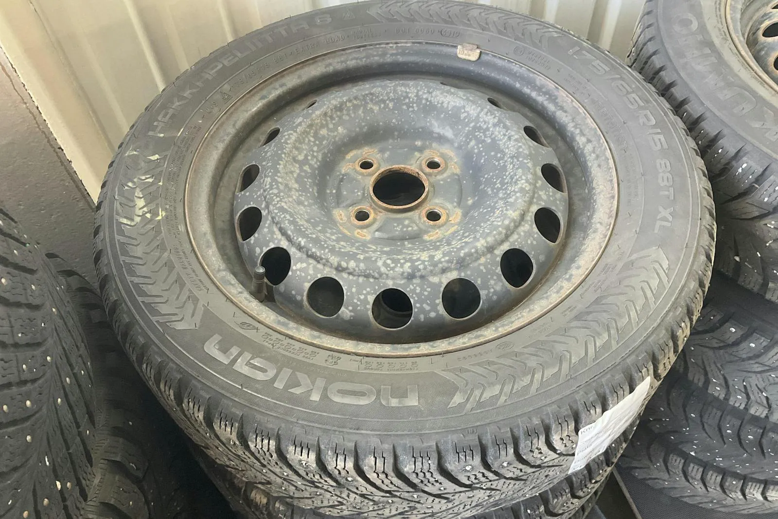 Vehicle image 11