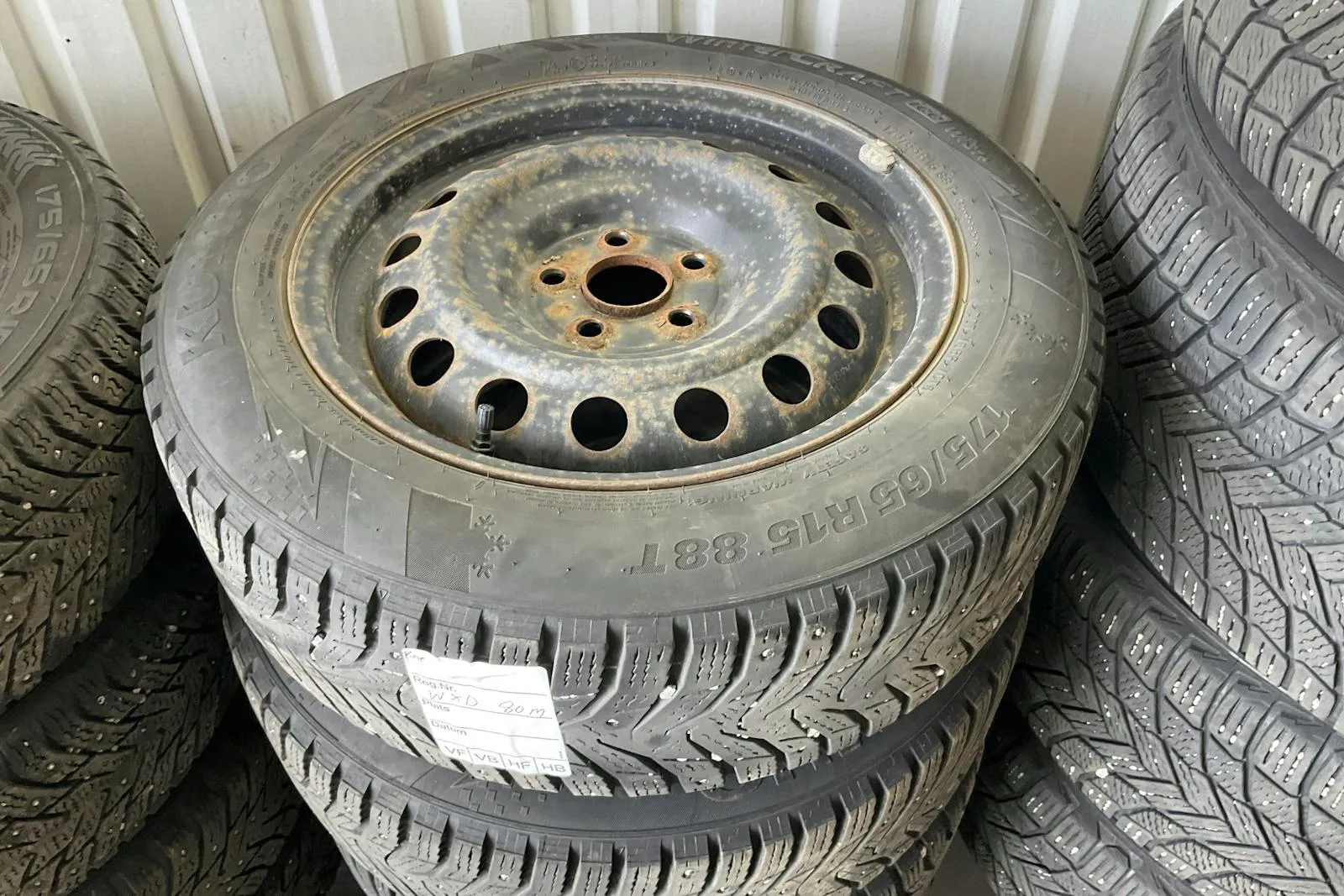 Vehicle image 11