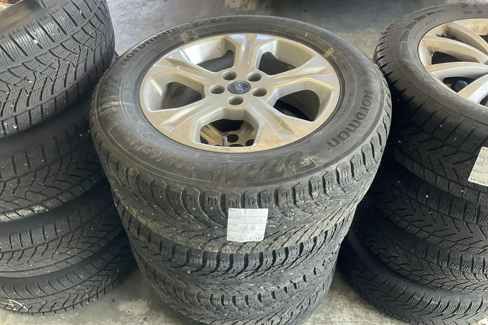 Vehicle image 11