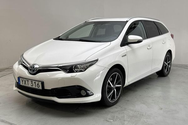 Toyota Auris 1.8 HSD Touring Sports (99hk) - 2018