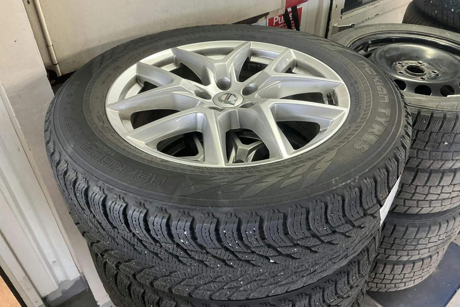 Vehicle image 14