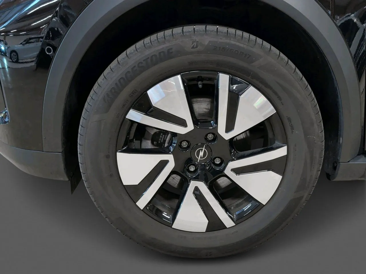 Vehicle image 17
