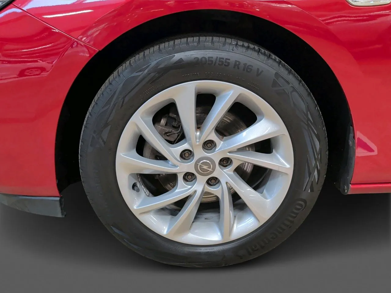Vehicle image 17
