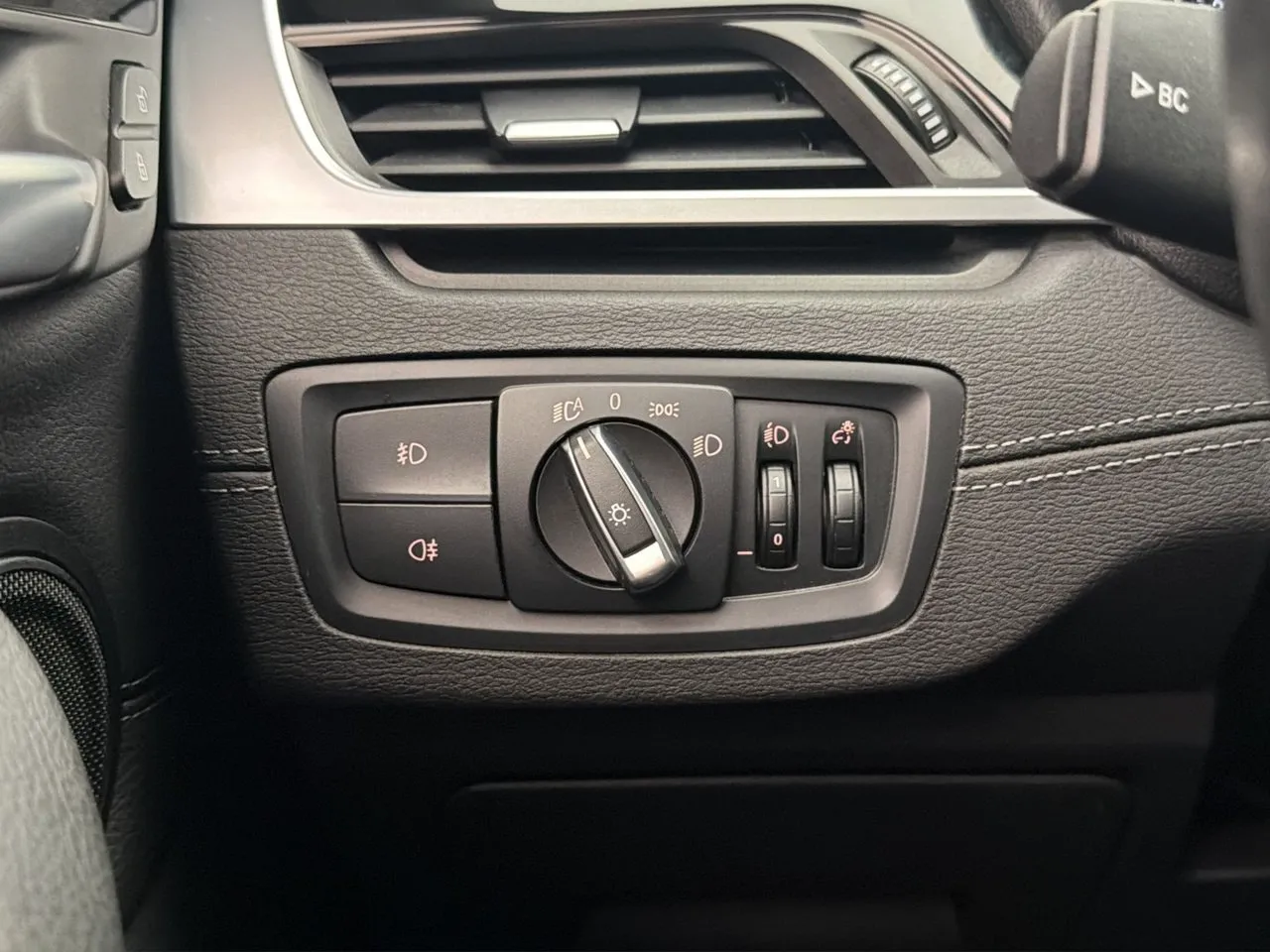 Vehicle image 28