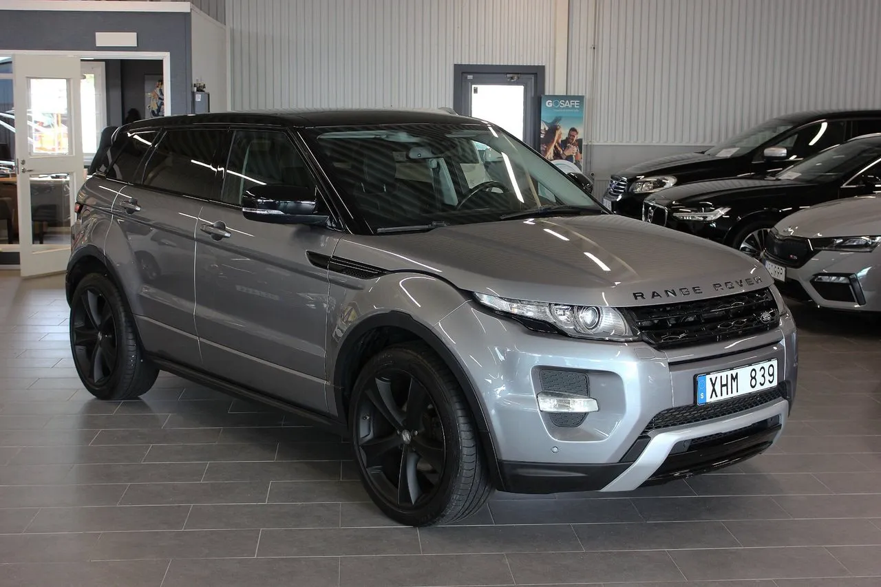 Vehicle image 15