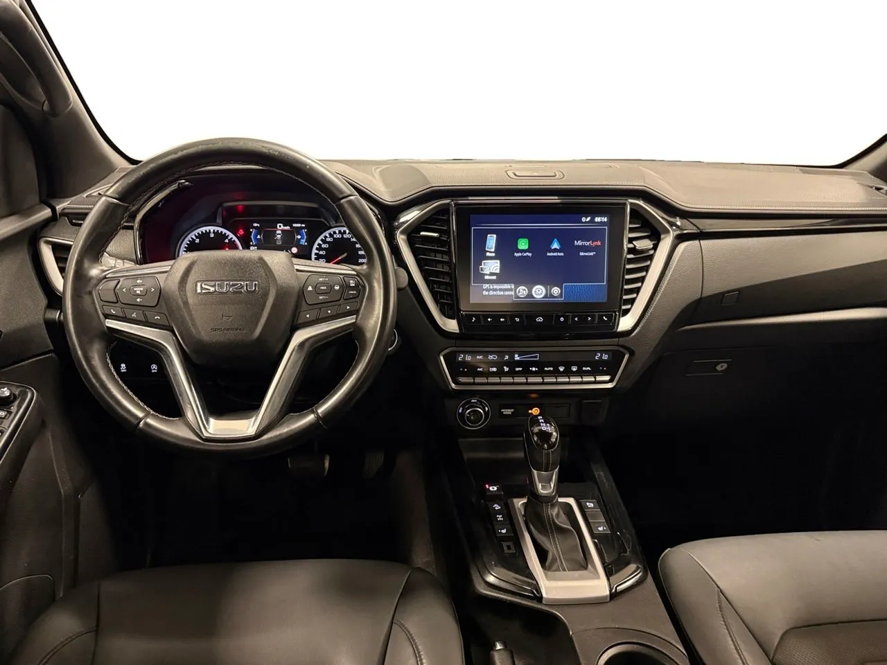 Vehicle image 10