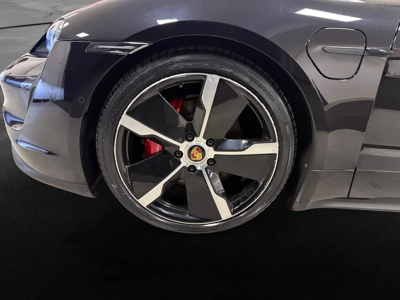 Vehicle image 18