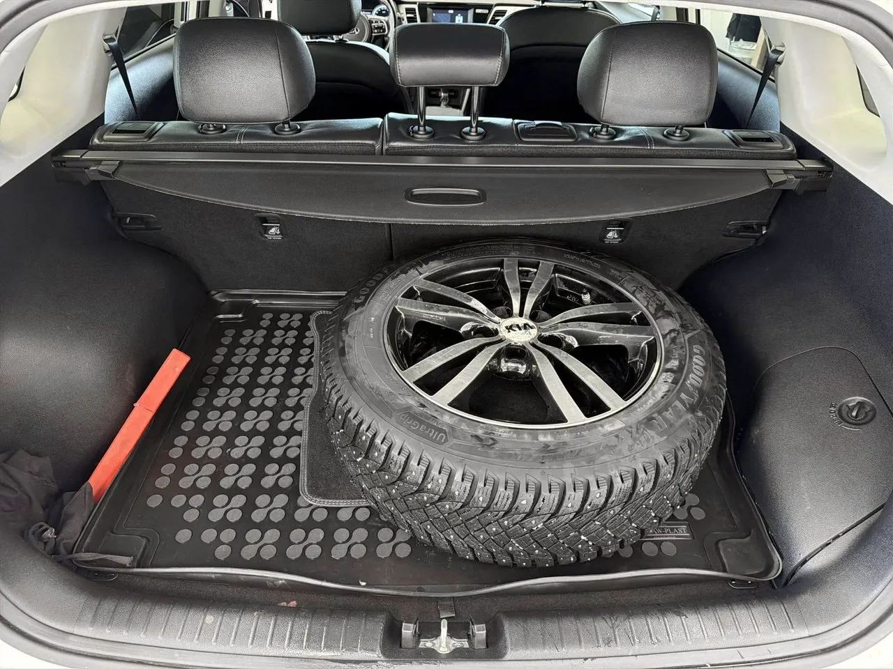Vehicle image 21