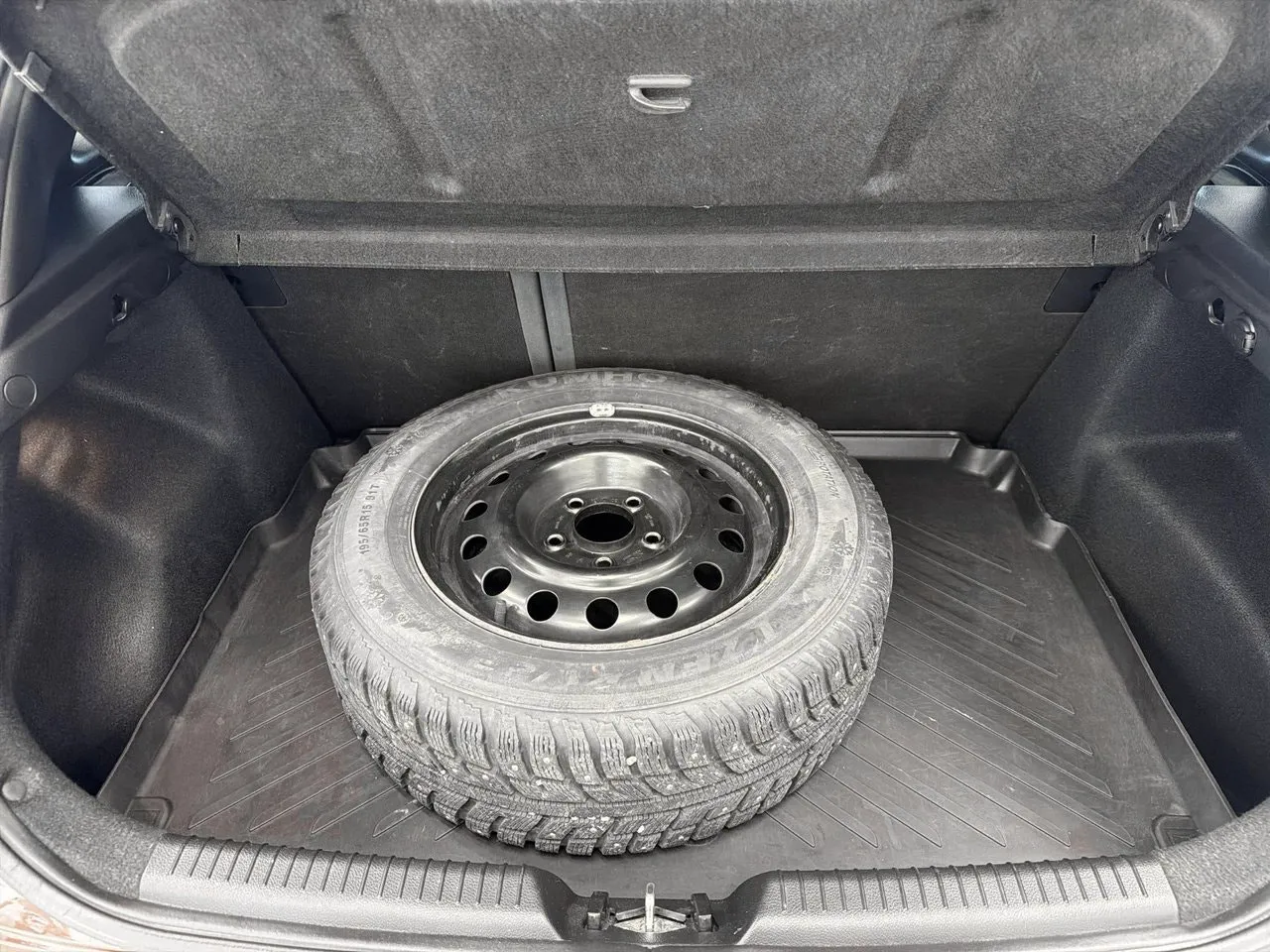 Vehicle image 22