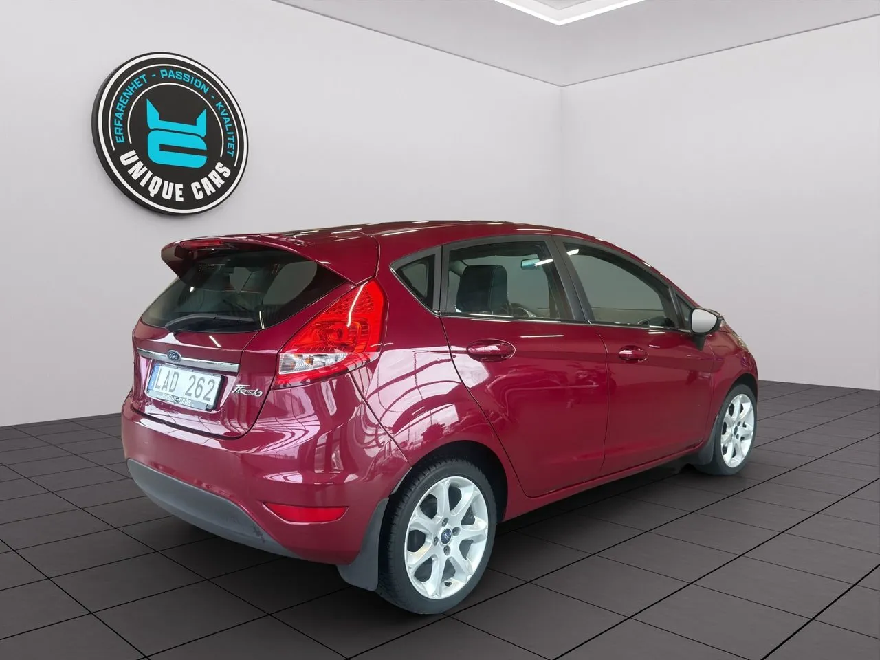 Vehicle image 2