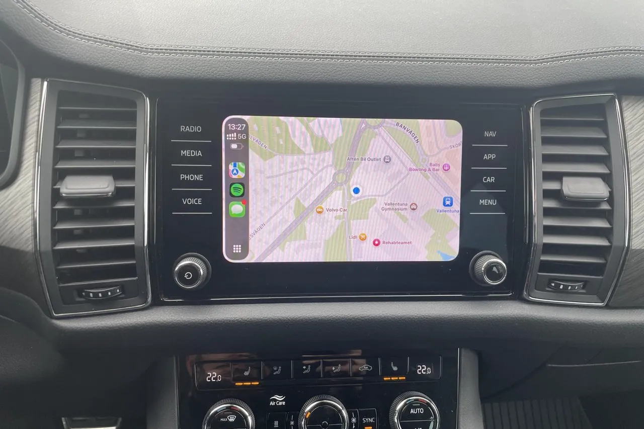 Vehicle image 25