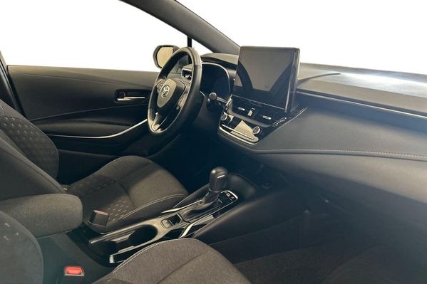 Toyota Corolla Hybrid e-CVT, 140hk - 2024