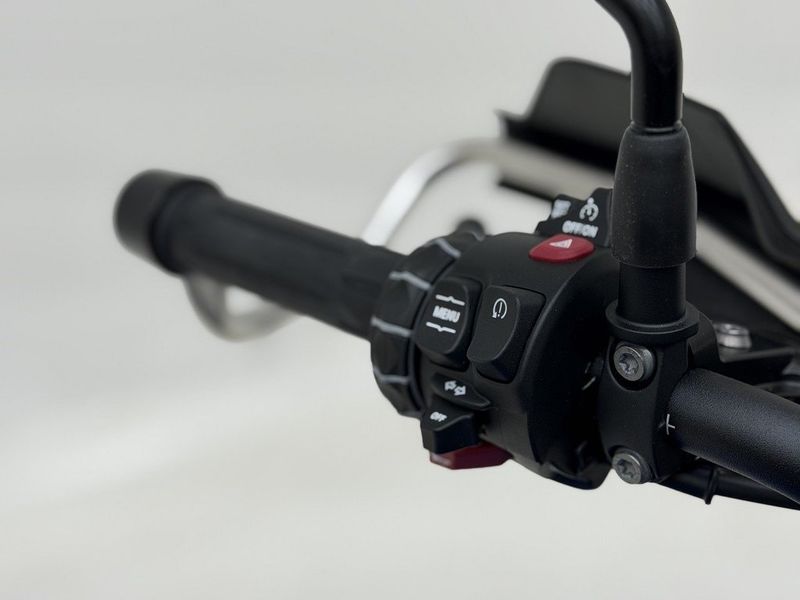 BMW F 900 GS bild 15